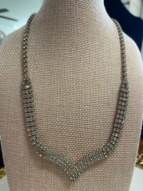 VTG Crystal V-Front Silver Tennis Necklace